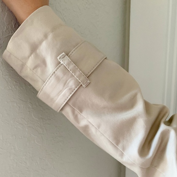 Banana Republic Trench Coat - Picture 6 of 9